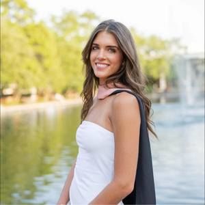 Meet your Posher, Lauren